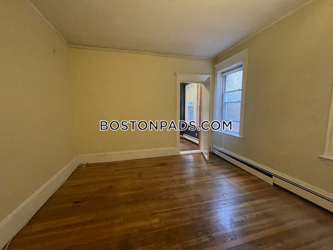 Boston - $3,050 /mo