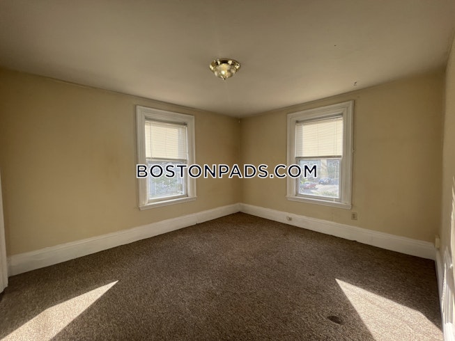 Boston - $3,325 /mo