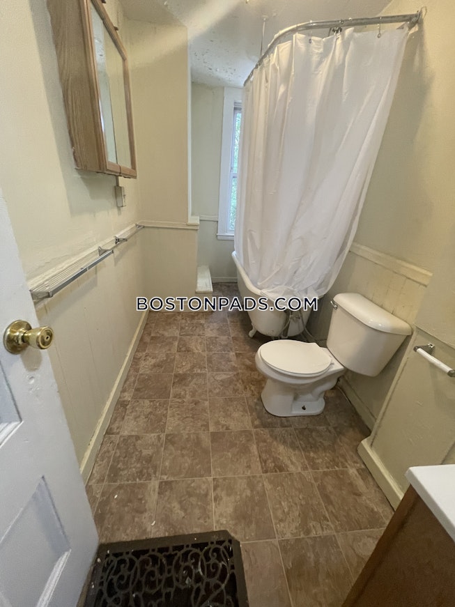 Boston - $3,325 /mo