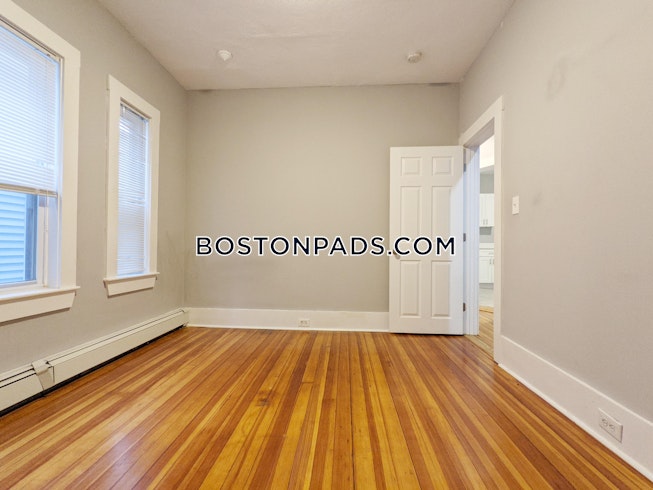 Somerville - $4,800 /mo