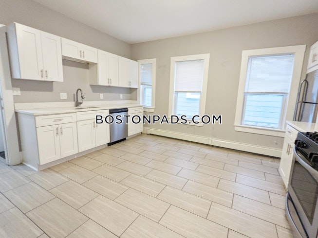 Somerville - $4,800 /mo