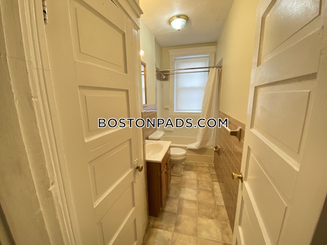 Boston - $2,025 /mo