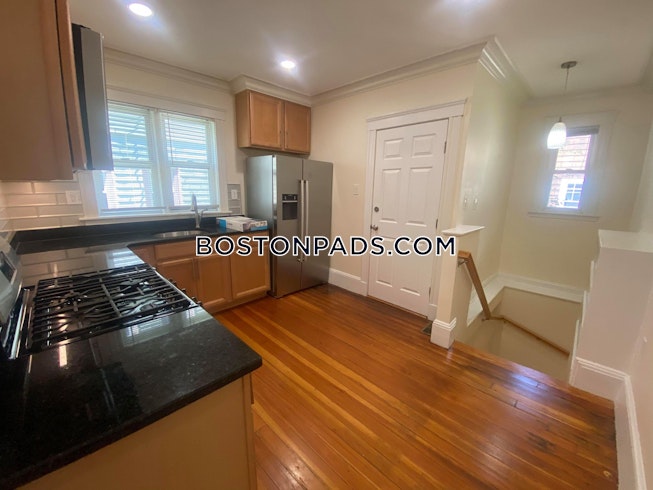 Somerville - $4,000 /mo