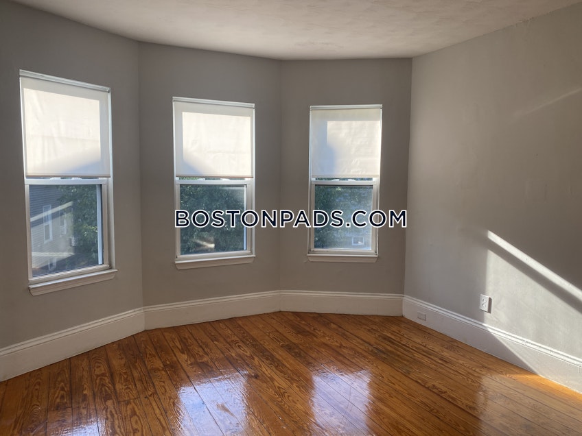 Boston - $2,795 /month