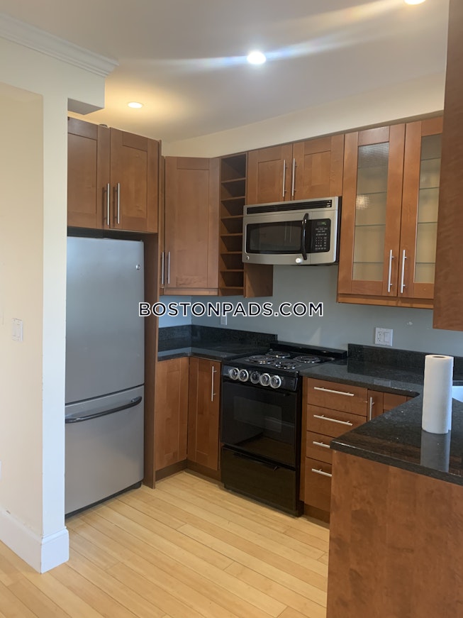 Cambridge - $3,400 /mo