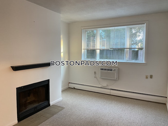 Boston - $2,400 /mo