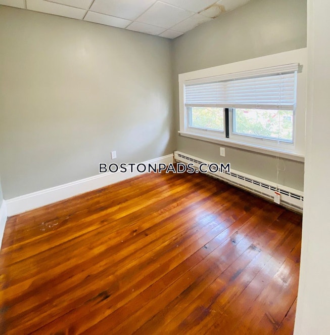 Boston - $2,300 /mo