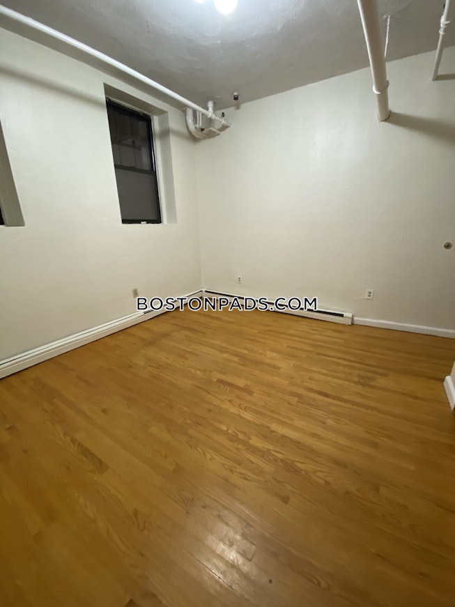 Boston - $3,400 /mo