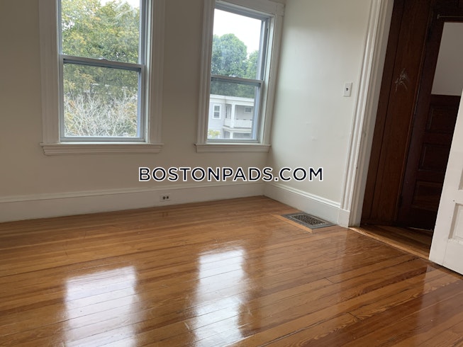 Boston - $2,200 /mo