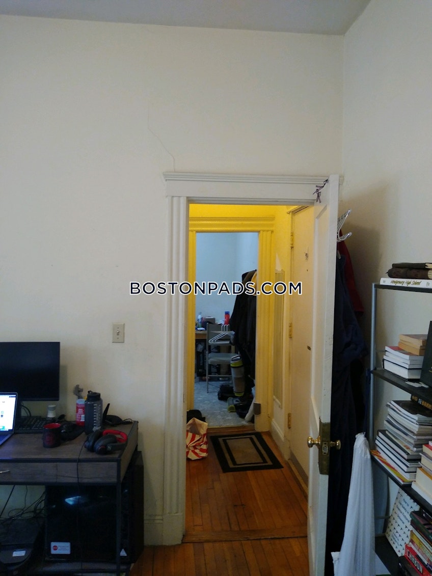 Boston - $2,550 /month