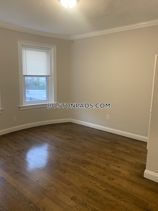 Boston - $2,695 /mo