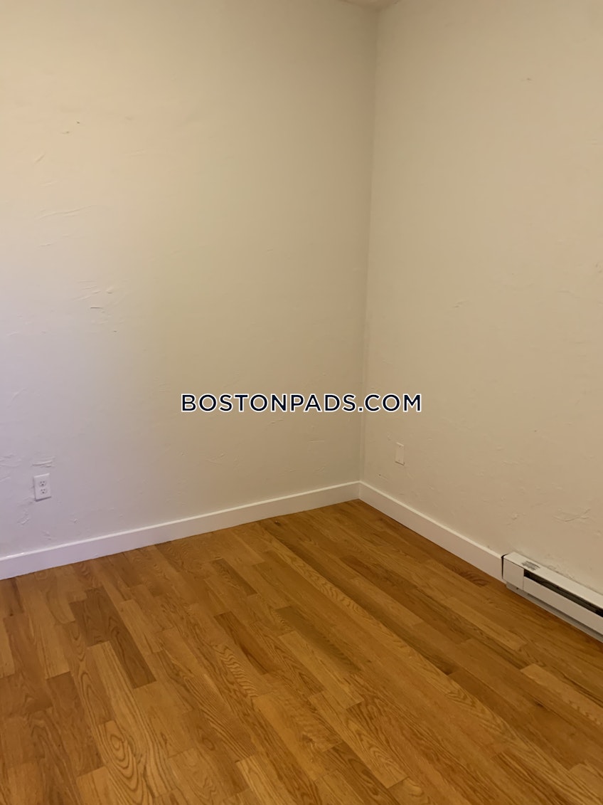 Boston - $2,200 /month