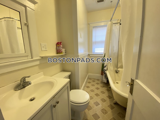 Boston - $3,000 /mo