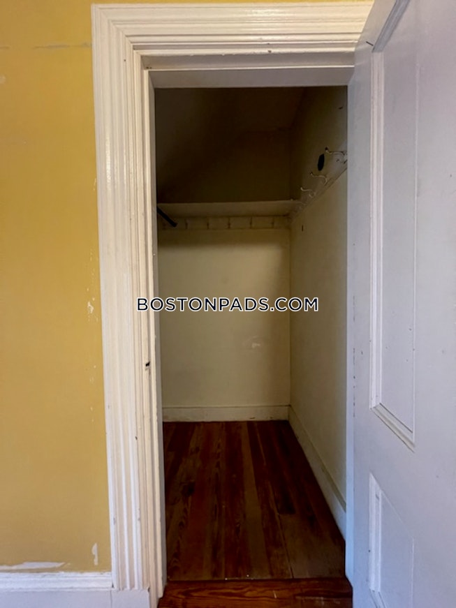 Boston - $2,000 /mo