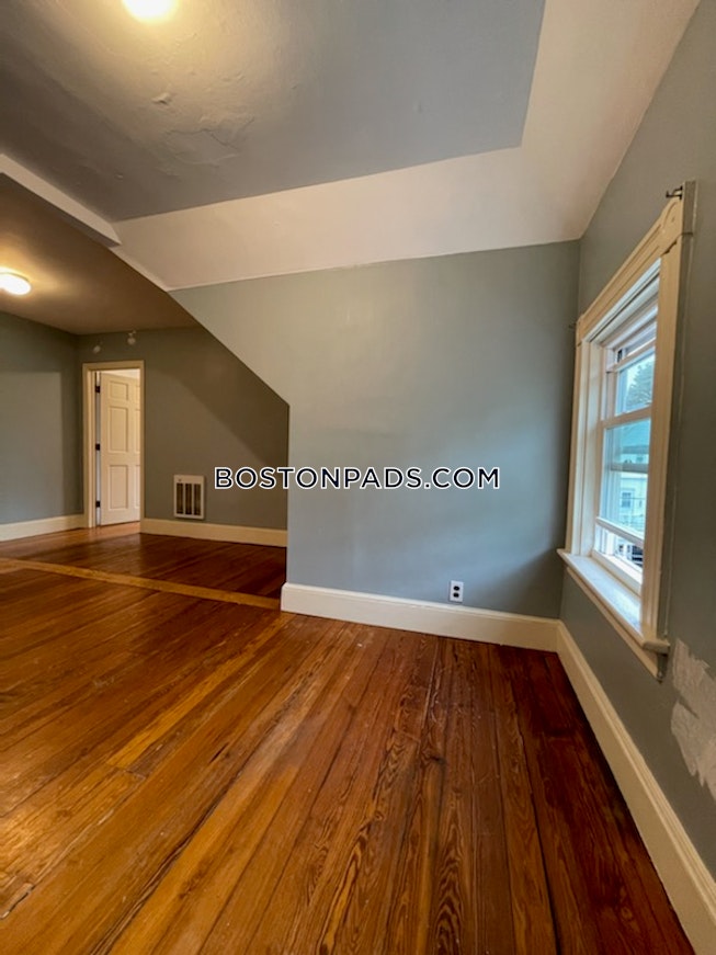 Boston - $2,000 /mo