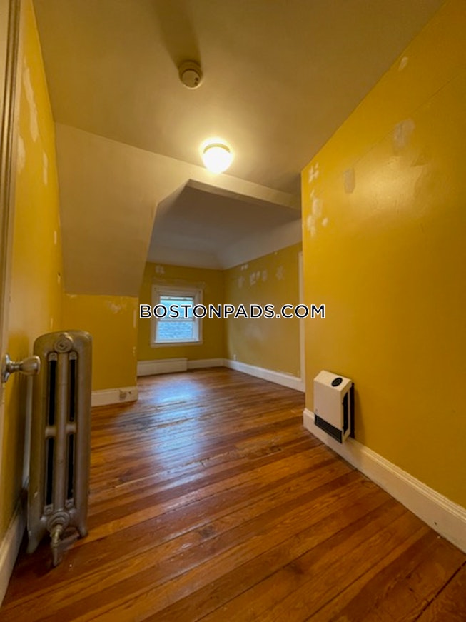 Boston - $2,000 /mo