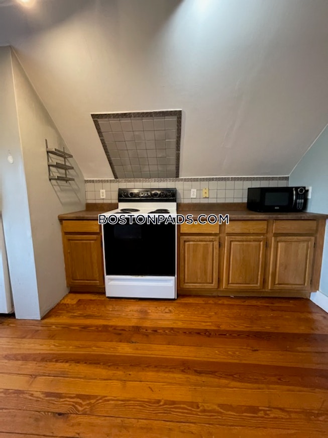 Boston - $2,000 /mo