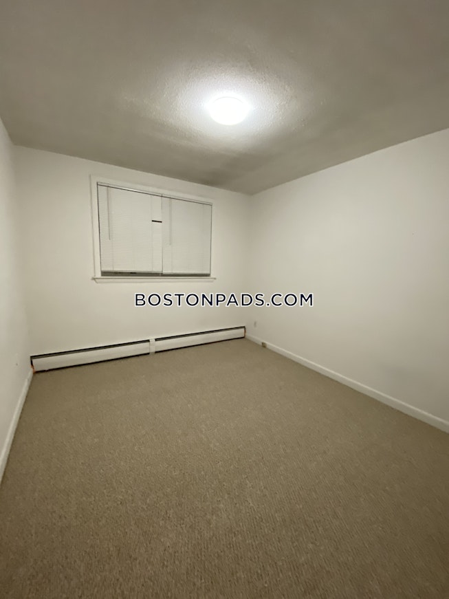 Boston - $2,400 /mo