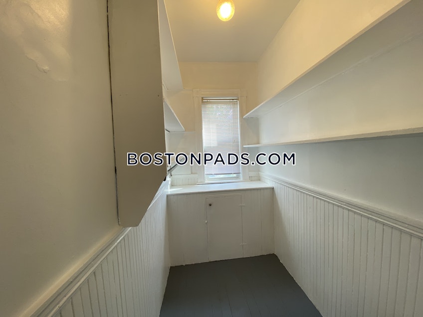 Boston - $3,300 /month