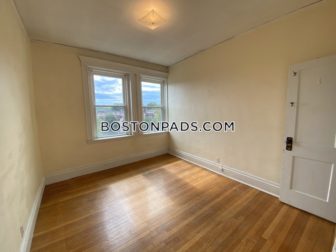 Boston - $3,750 /mo