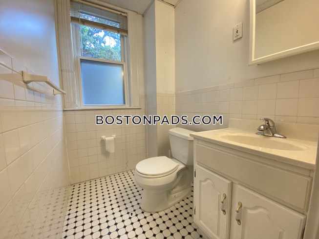 Boston - $3,750 /mo