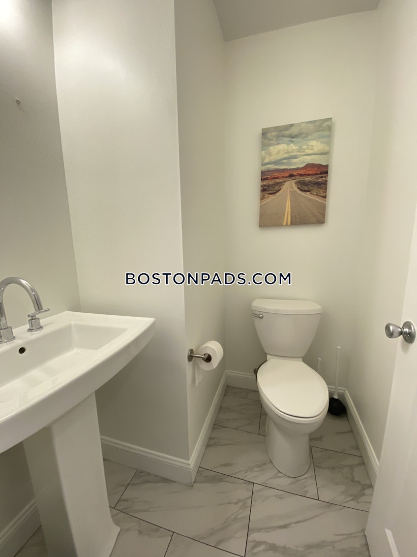 Boston - $4,550 /month
