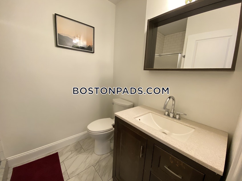 Boston - $6,075 /month