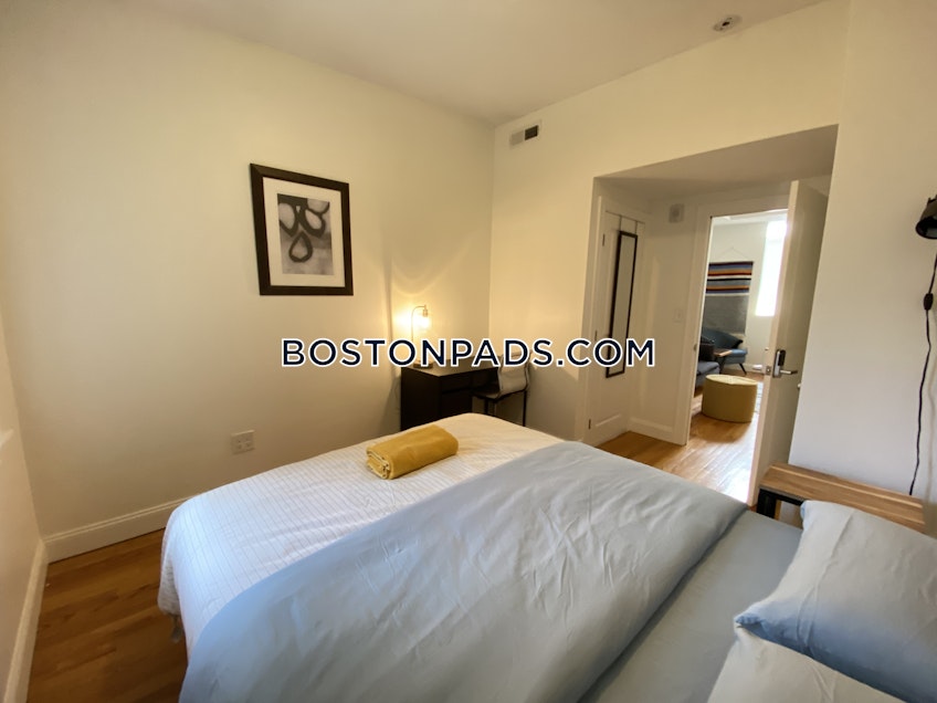 Boston - $6,100 /month