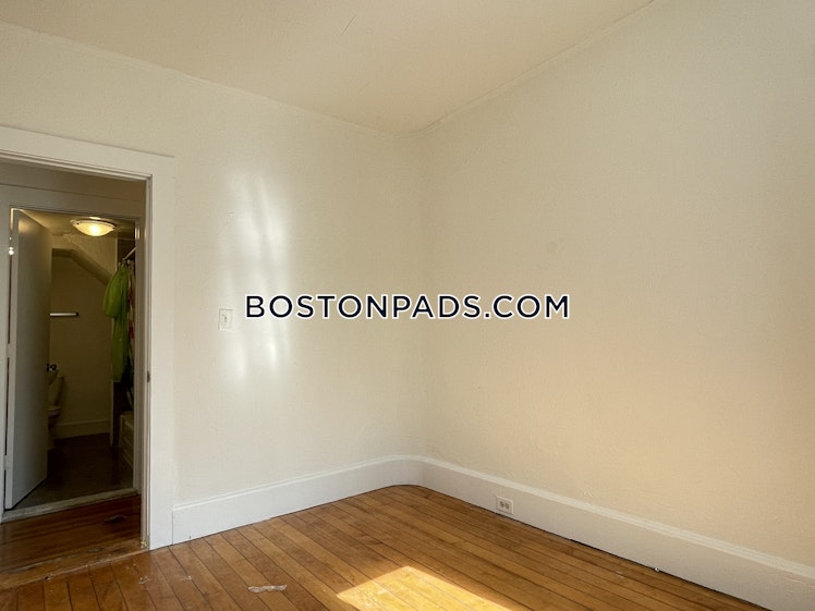 Bowdoin St., Boston