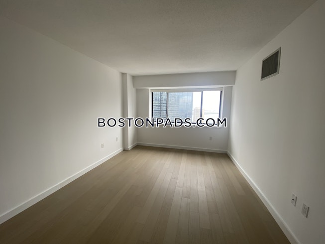 Boston - $3,555 /mo