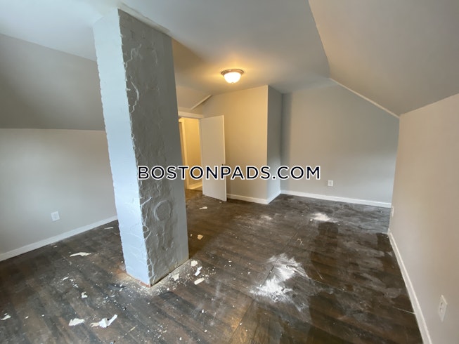 Boston - $2,750 /mo