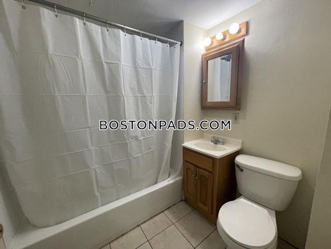 Boston - $2,675 /mo