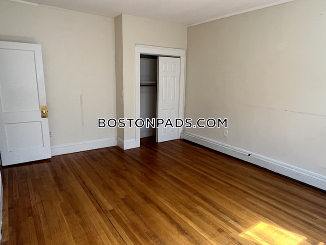 Boston - $3,600 /mo