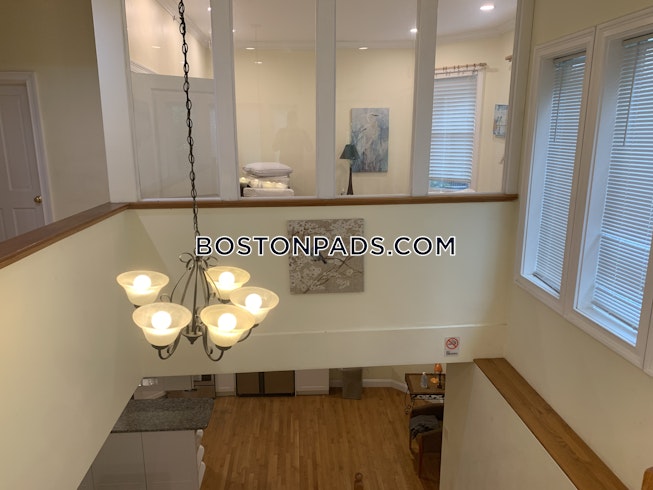 Boston - $4,800 /mo