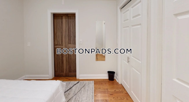 Boston - $3,475 /mo