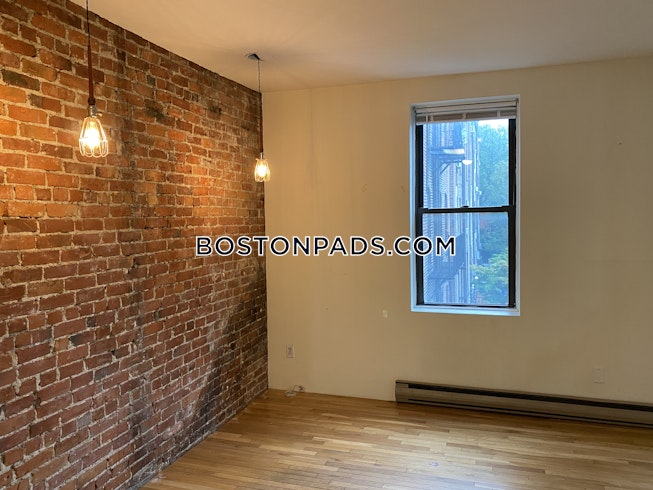 Boston - $3,100 /mo