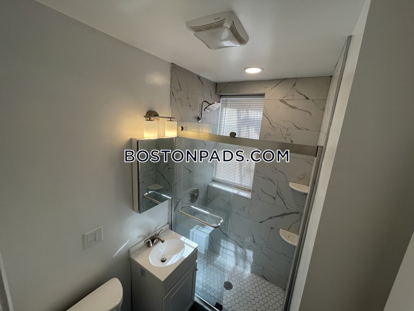 Boston - $3,900 /month