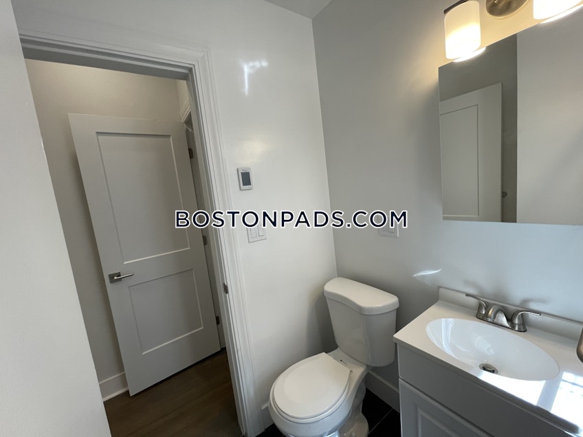 Boston - $3,900 /month