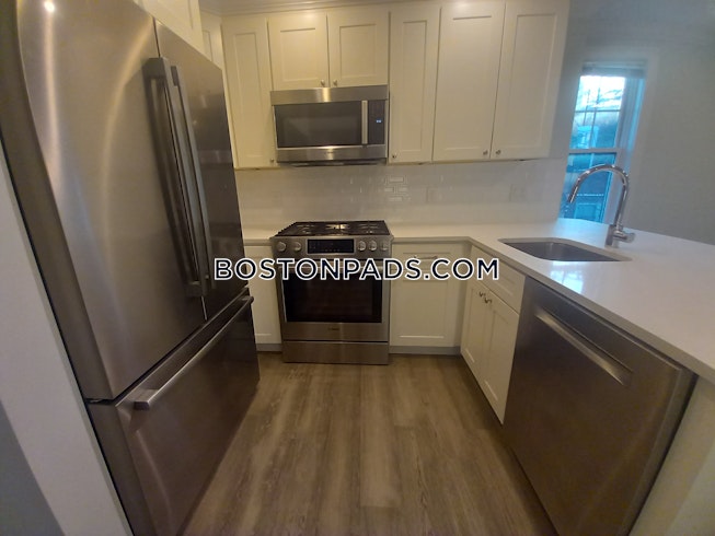 Boston - $2,995 /mo