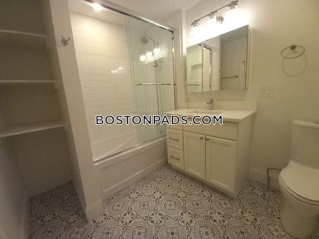 Boston - $2,995 /mo