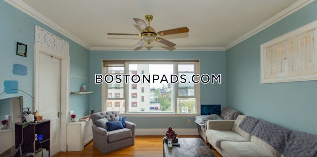 Boston - $7,000 /mo