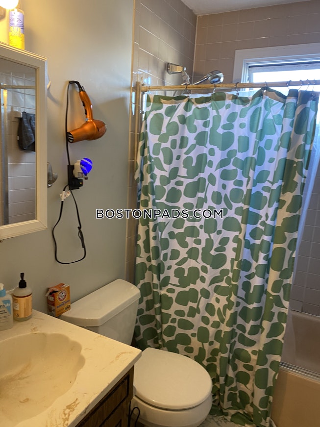 Medford - $7,100 /mo