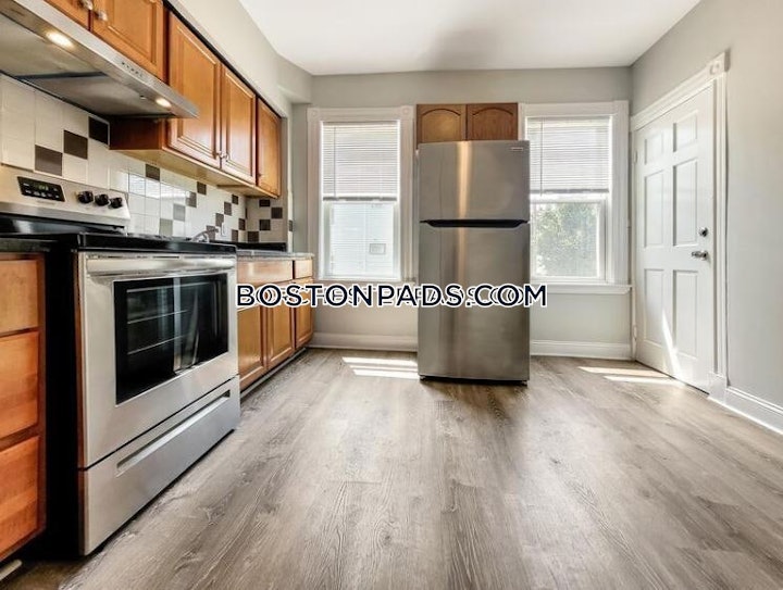 dorchester-apartment-for-rent-3-bedrooms-1-bath-boston-2760-4605128 