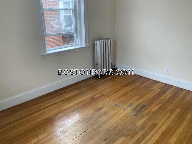 Boston - $2,300 /mo