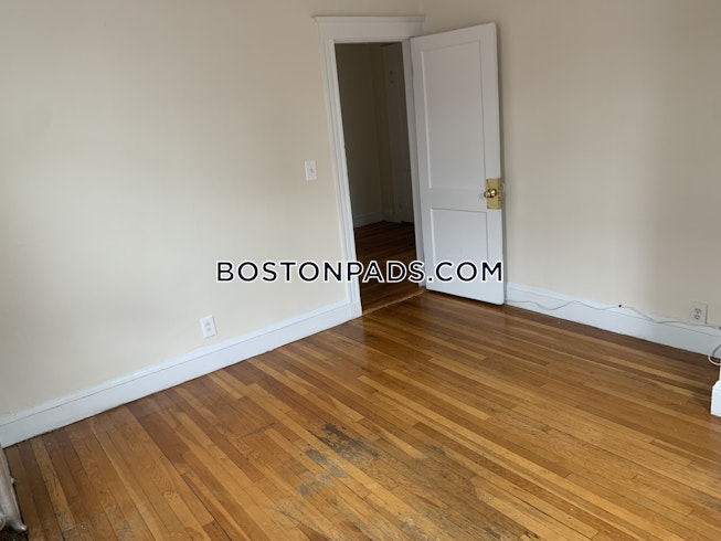 Boston - $2,300 /mo