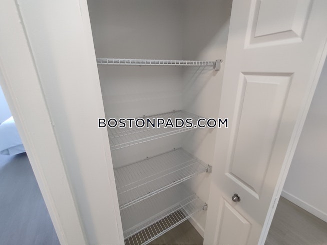 Boston - $2,739 /mo