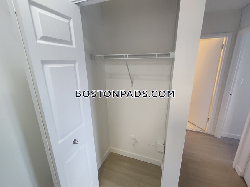 Boston - $2,562 /month