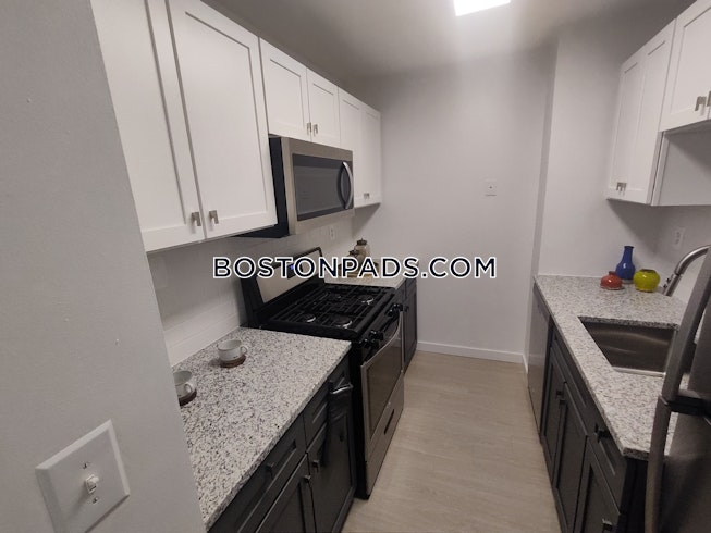 Boston - $2,562 /mo