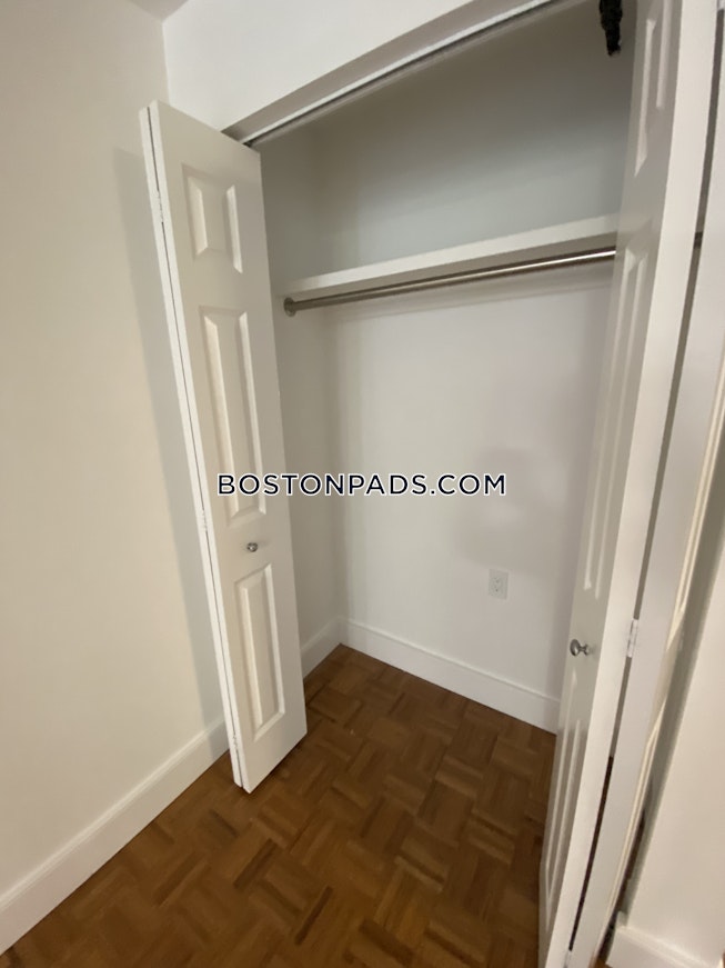 Boston - $4,188 /mo