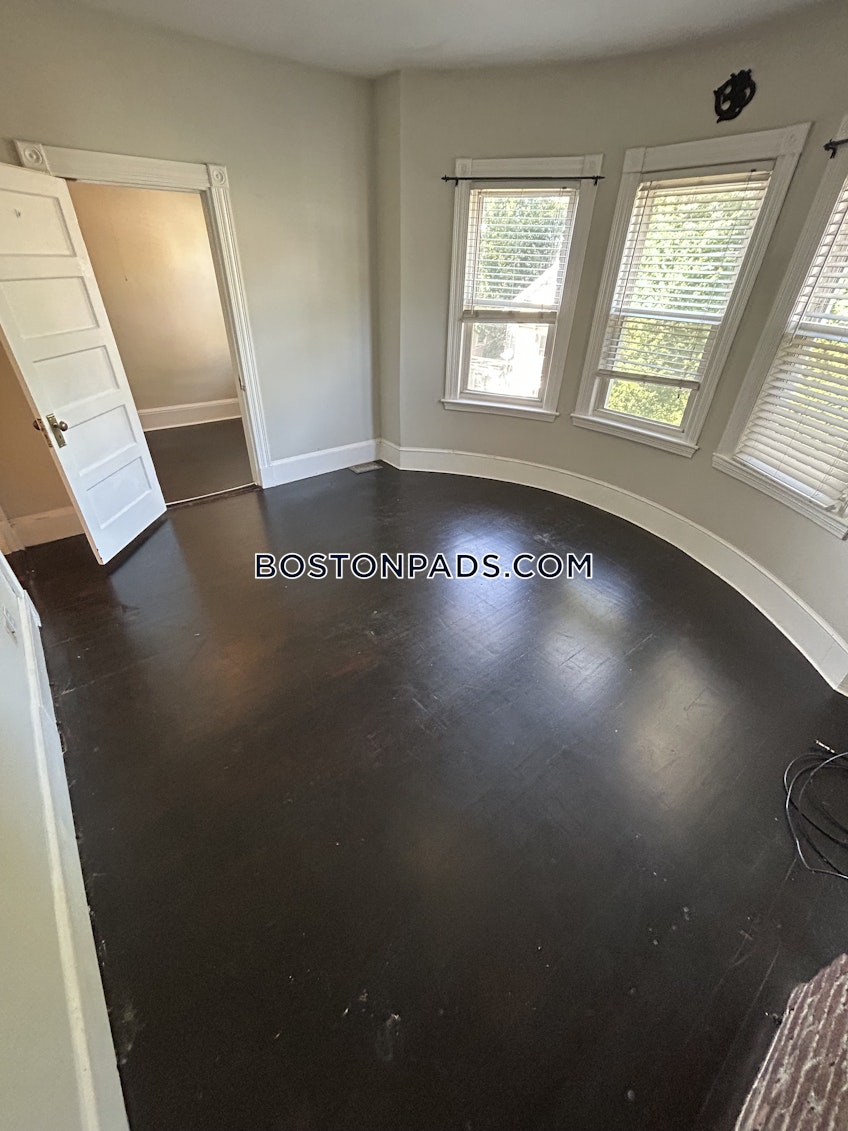 Boston - $3,500 /month